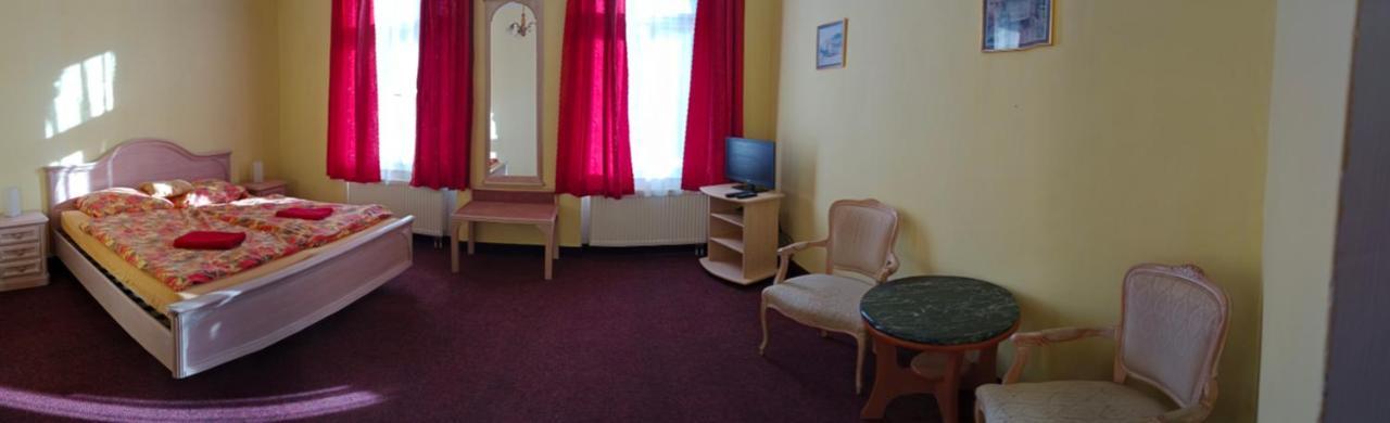 St. Maur Hotel Bečov nad Teplou Екстериор снимка